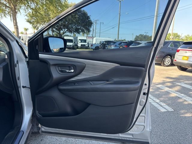 Used 2018 Nissan Murano SV FWD image 15