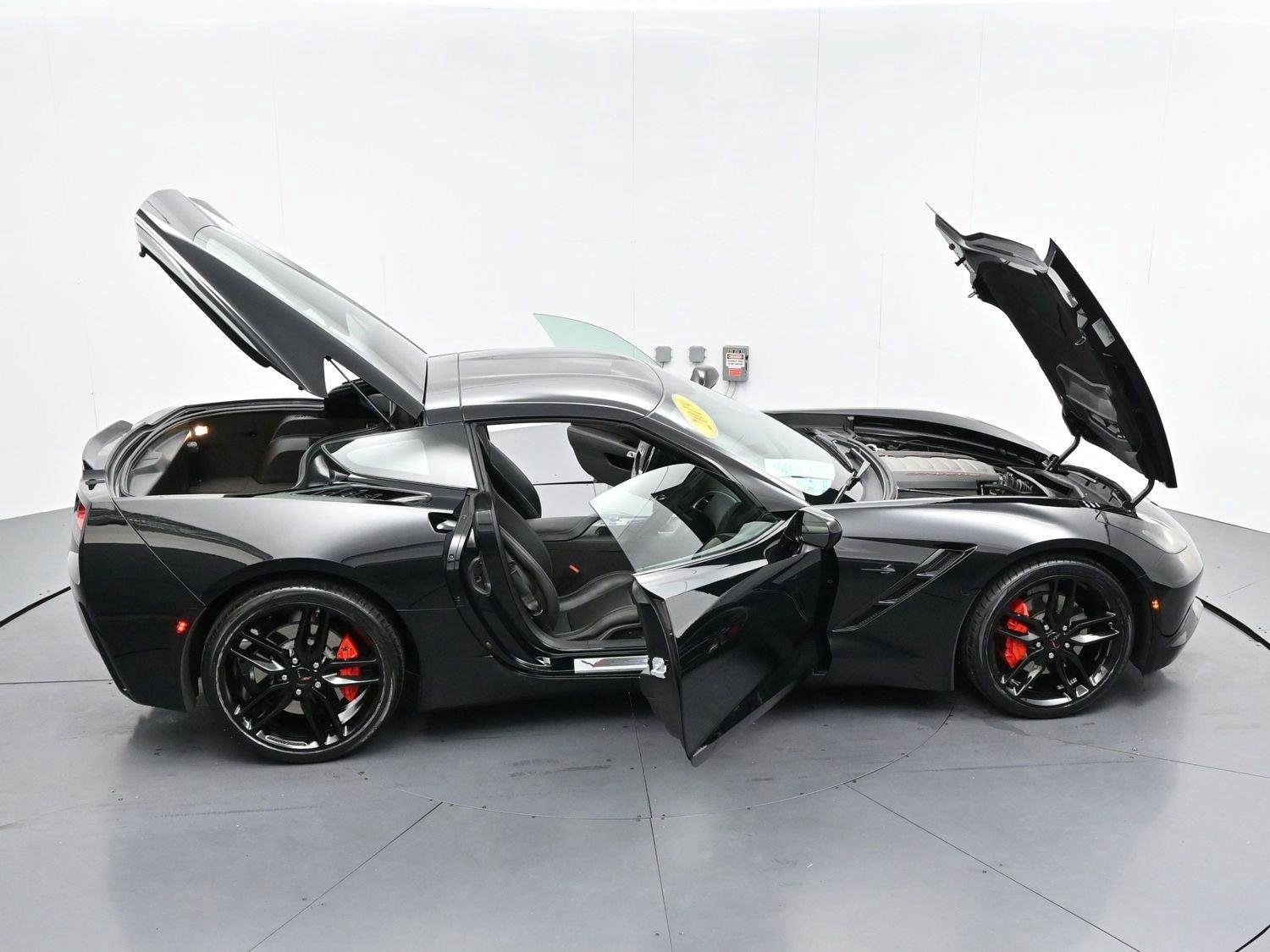 Used 2019 Chevrolet Corvette Stingray Coupe w/ Carbon Flash Badge Package RWD image 35