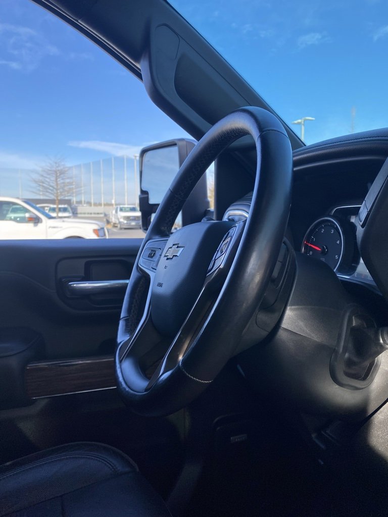 Used 2022 Chevrolet Silverado 2500 High Country image 30
