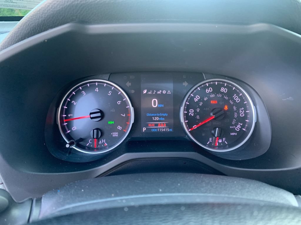 Used 2020 Toyota RAV4 XLE Premium AWD/4WD image 31