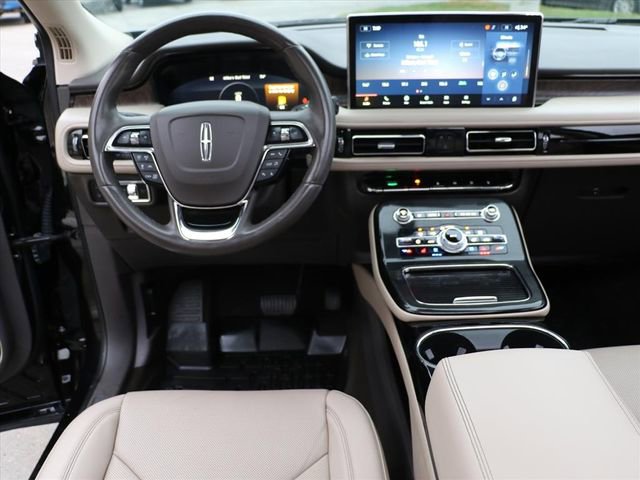 Used 2023 Lincoln Nautilus Reserve w/ Equipment Group 201A image 16