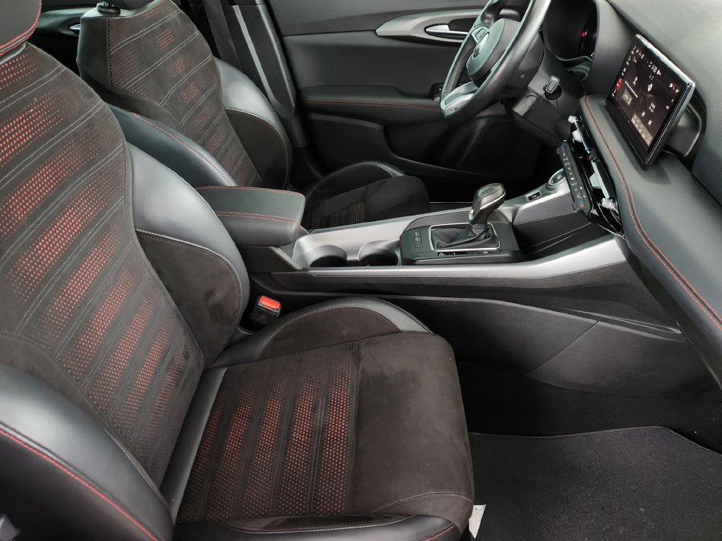 Used 2023 Dodge Hornet GT w/ Cold Weather Group AWD/4WD image 15