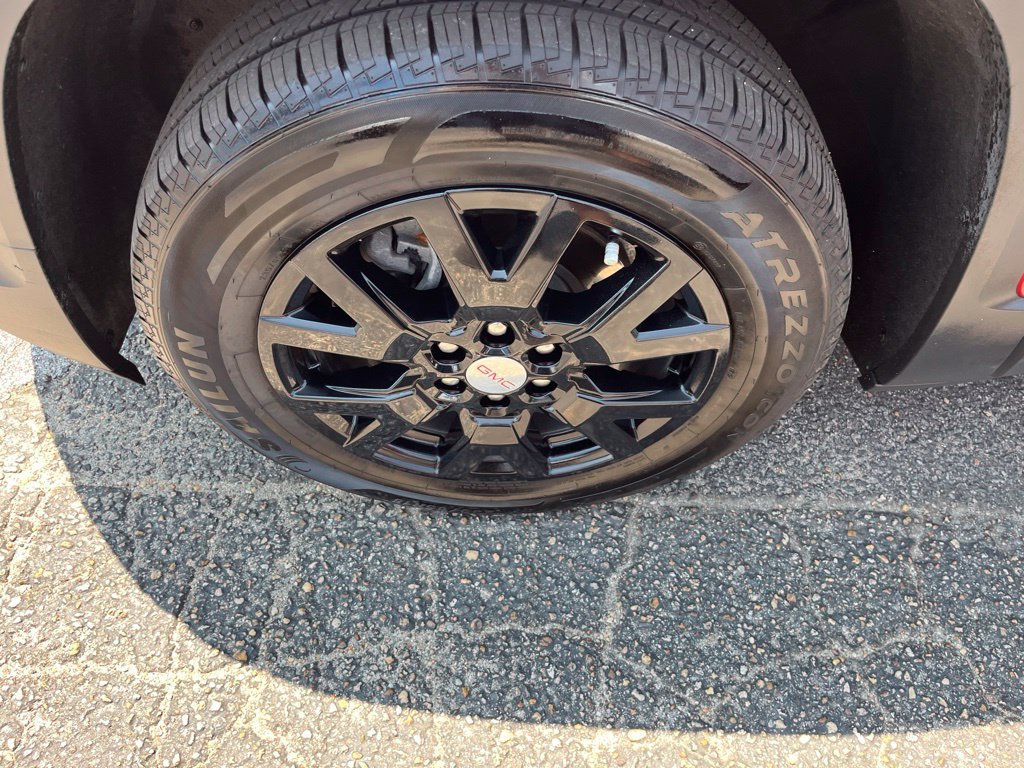 Used 2023 GMC Acadia SLT AWD/4WD image 46