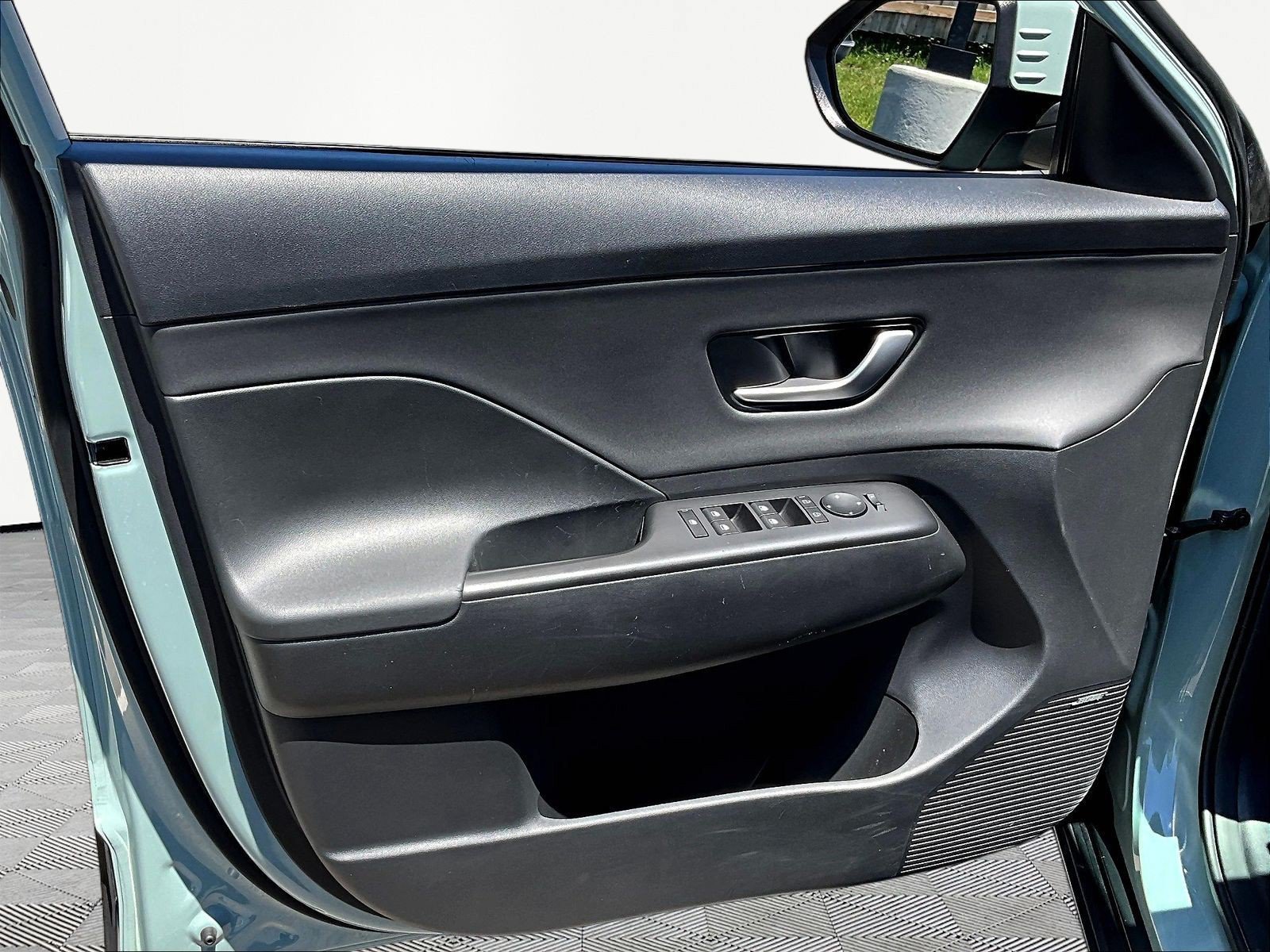 Used 2024 Hyundai Kona Limited AWD/4WD image 20