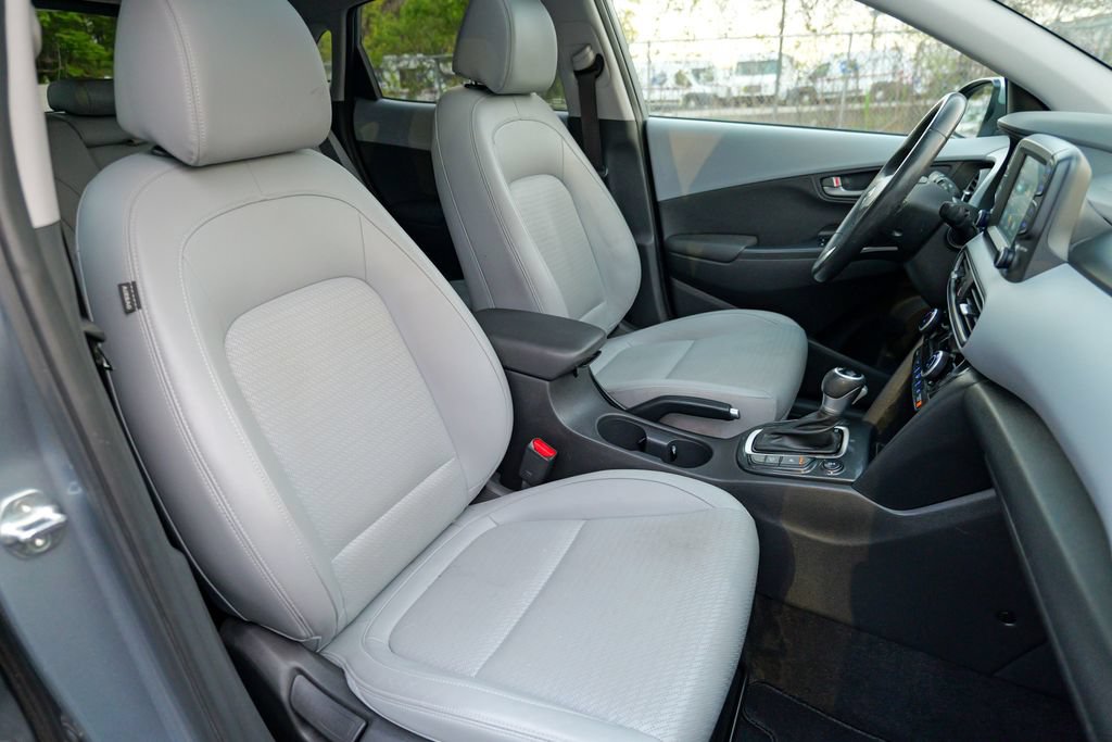 Used 2019 Hyundai Kona Limited AWD/4WD image 36