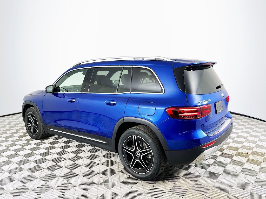 Used 2026 Mercedes-Benz GLB 250 image 5