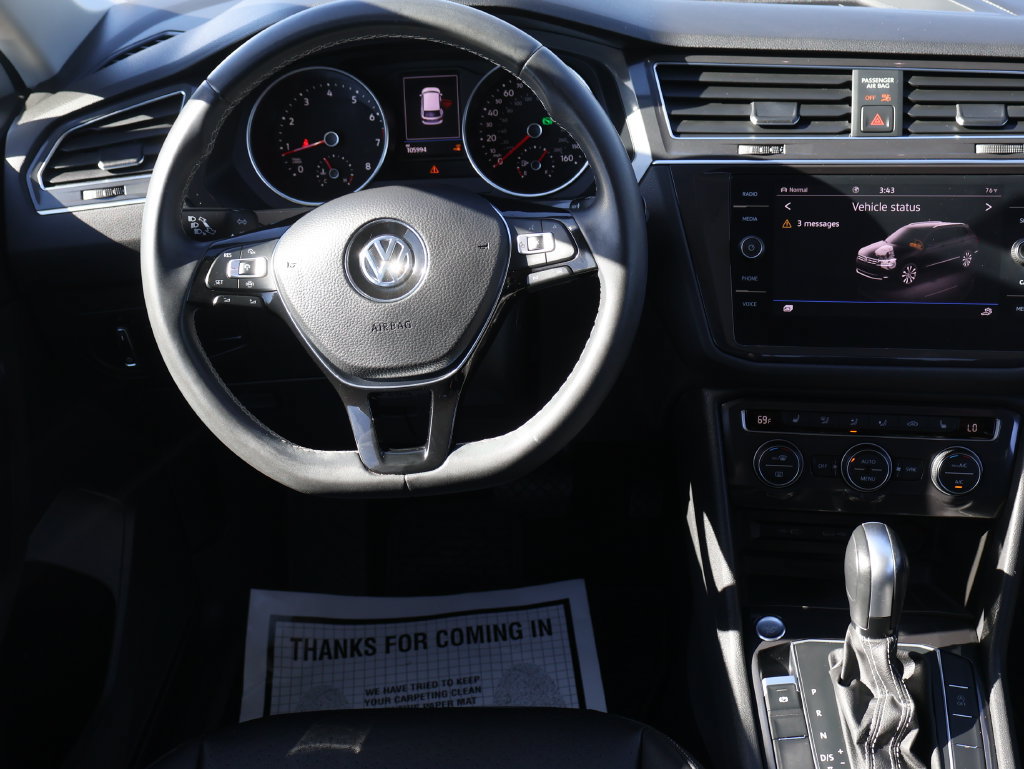 Used 2021 Volkswagen Tiguan SE w/ Panoramic Sunroof Package AWD/4WD image 12