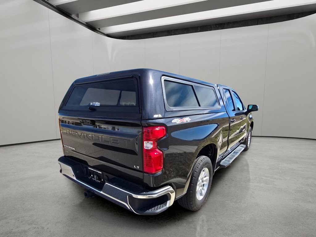 Used 2023 Chevrolet Silverado 1500 LT AWD/4WD image 5