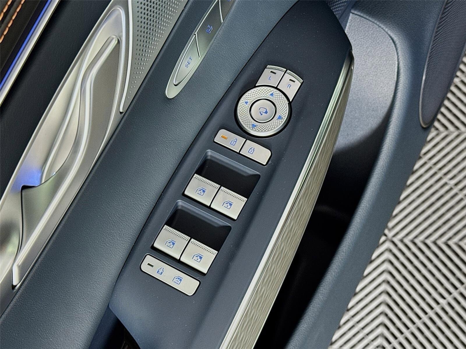 New 2026 Genesis GV70 2.5T Sport Prestige AWD/4WD image 20