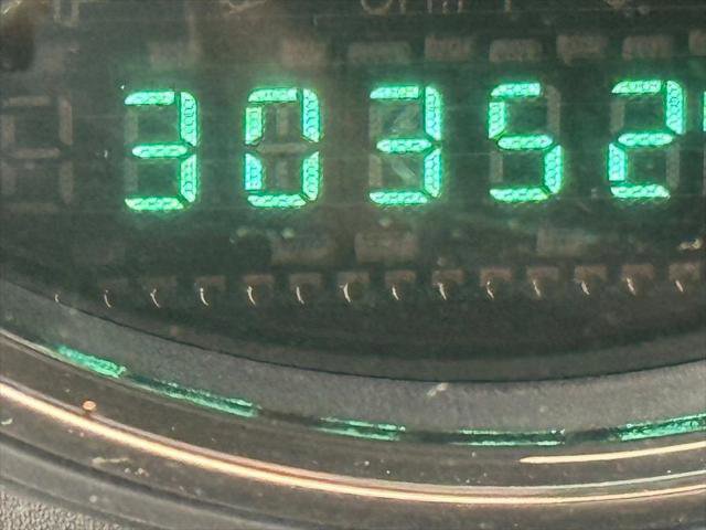 Certified 2018 Jeep Wrangler Sahara w/ Connectivity Group image 22