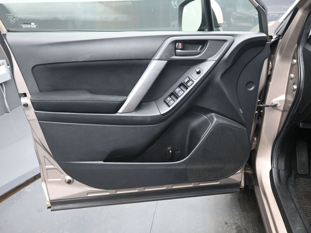 Used 2014 Subaru Forester 2.5i Premium w/ Popular Package #2 image 12