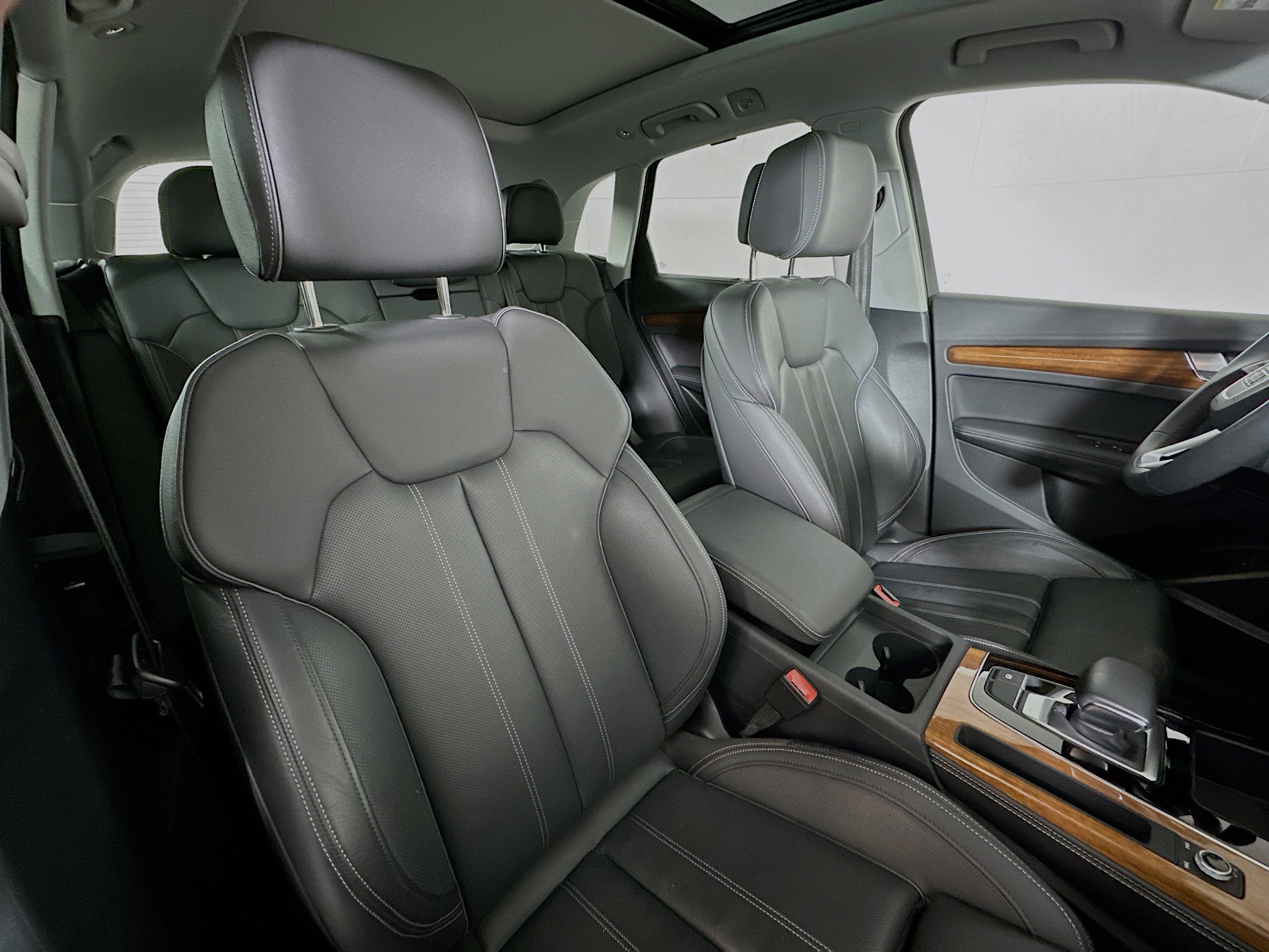 Used 2023 Audi Q5 2.0T Premium Plus w/ Premium Plus Package image 28