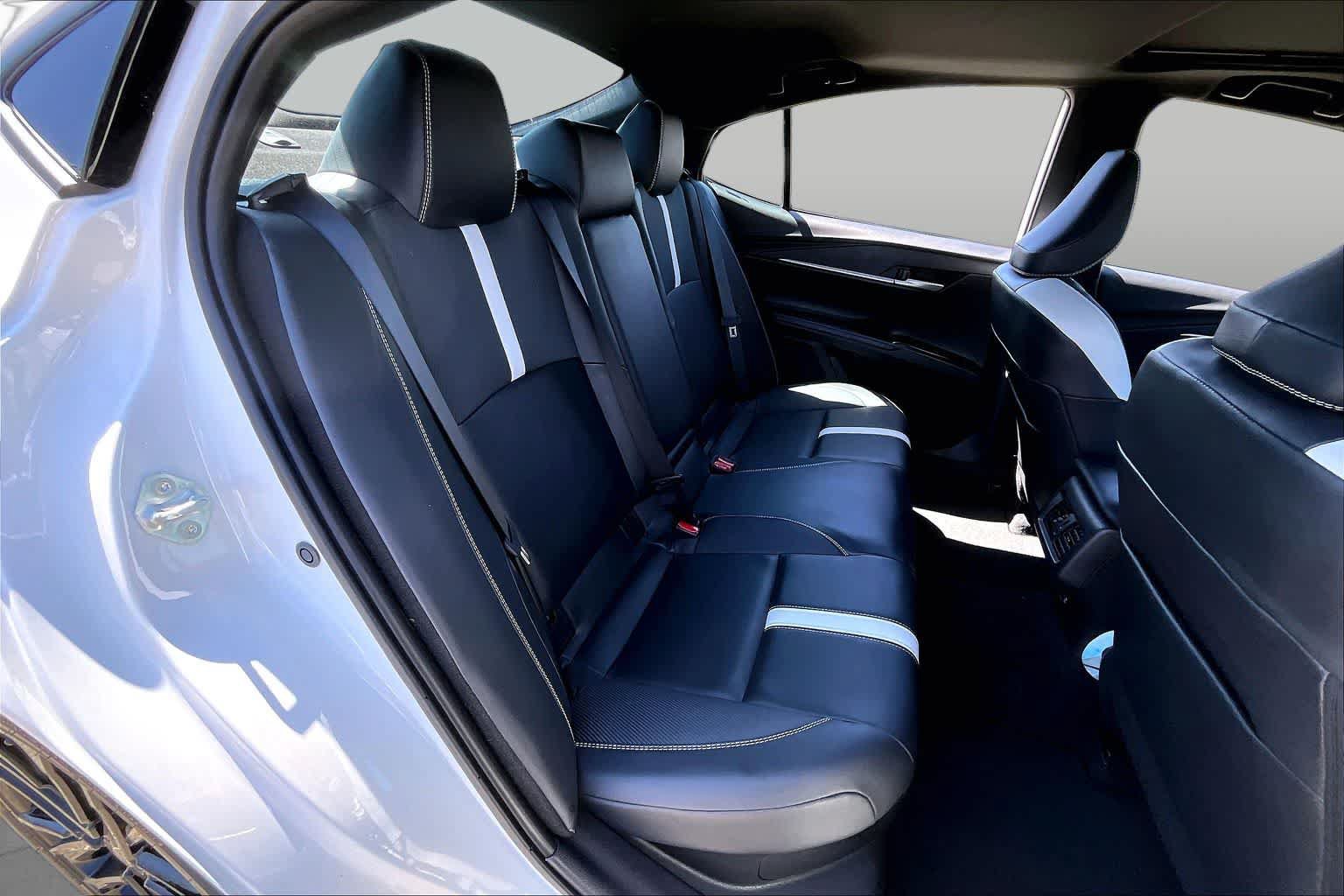 Used 2025 Toyota Camry SE FWD image 19