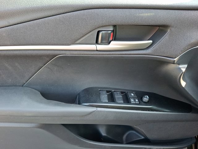 Used 2025 Toyota Camry LE FWD image 12