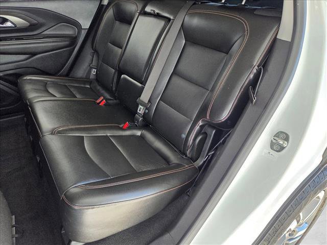 Used 2021 GMC Terrain SLT image 17