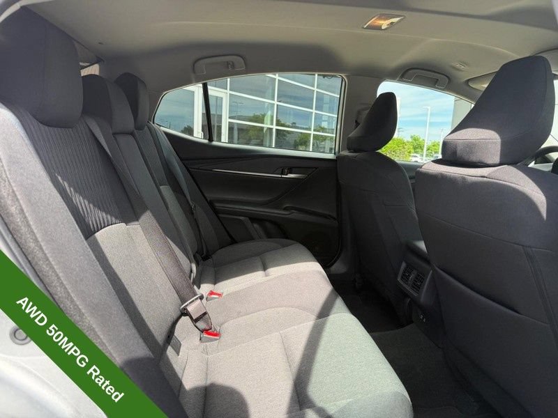 Used 2025 Toyota Camry LE AWD/4WD image 12