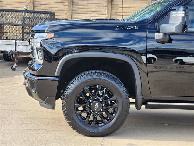 Used 2025 Chevrolet Silverado 2500 LTZ w/ Trail Boss Package AWD/4WD image 17