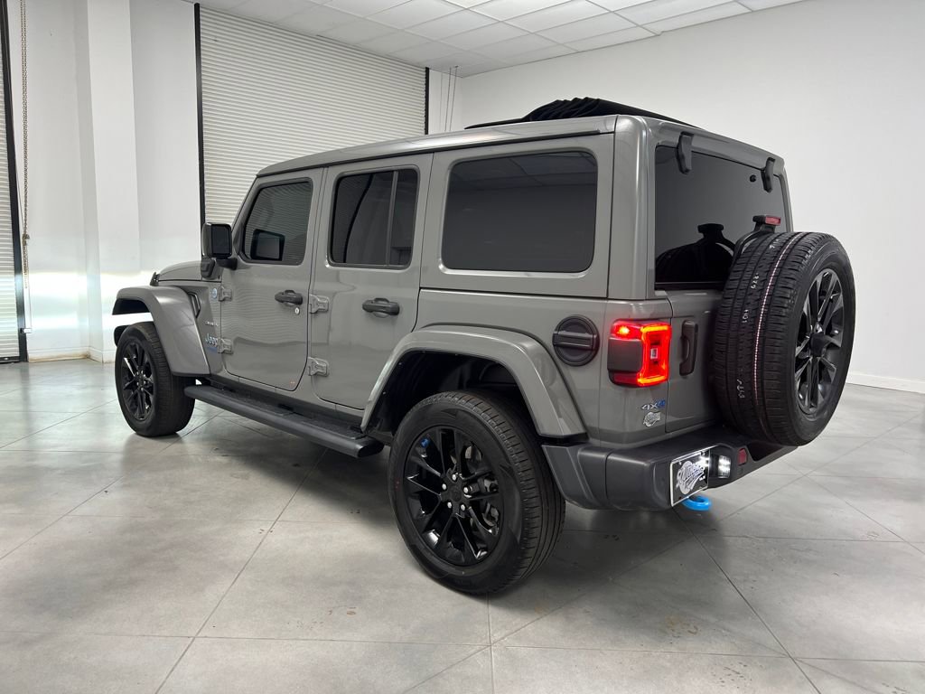 Used 2022 Jeep Wrangler Unlimited Sahara w/ Cold Weather Group image 6