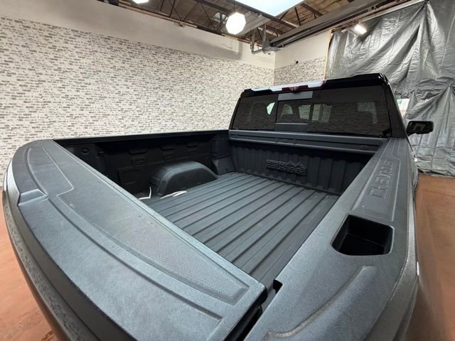 Used 2021 Chevrolet Silverado 1500 High Country w/ Technology Package AWD/4WD image 12