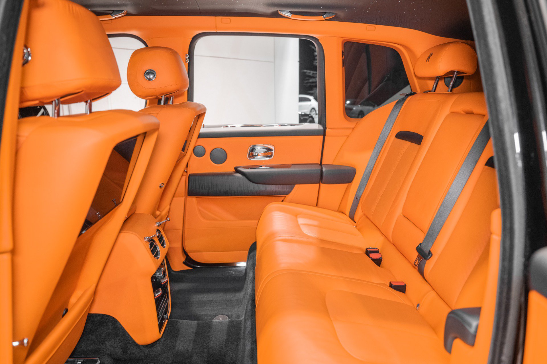 Used 2020 Rolls-Royce Cullinan AWD/4WD image 20