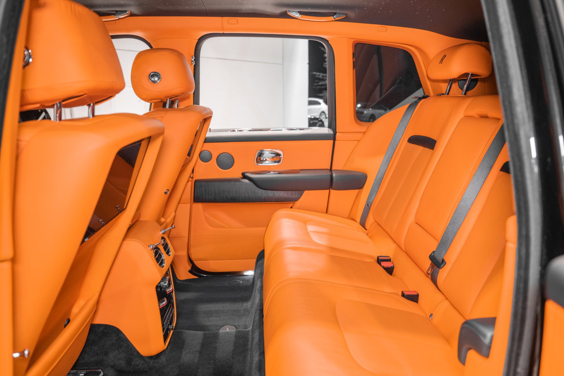 Used 2020 Rolls-Royce Cullinan image 20