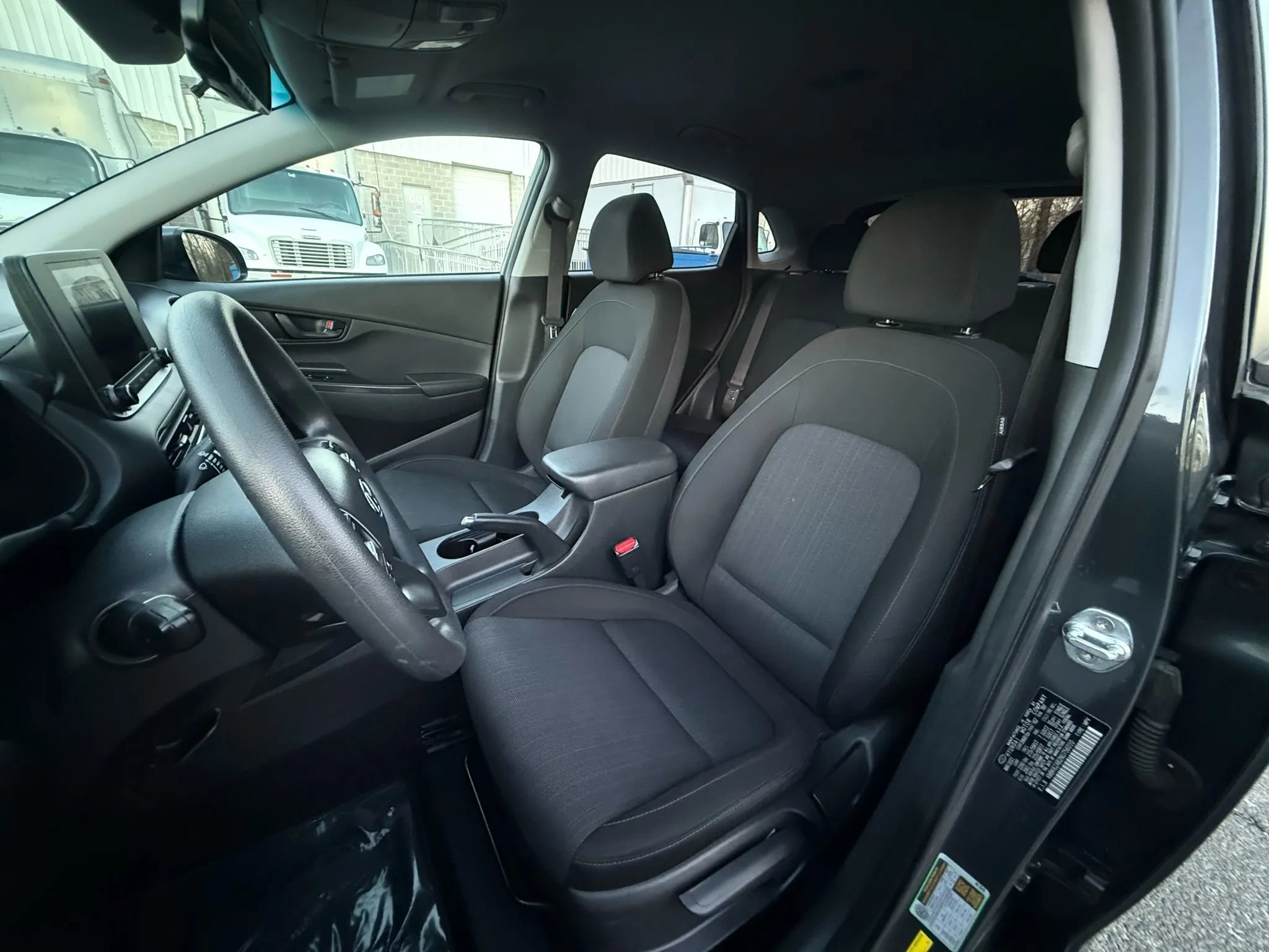 Used 2022 Hyundai Kona SEL image 17