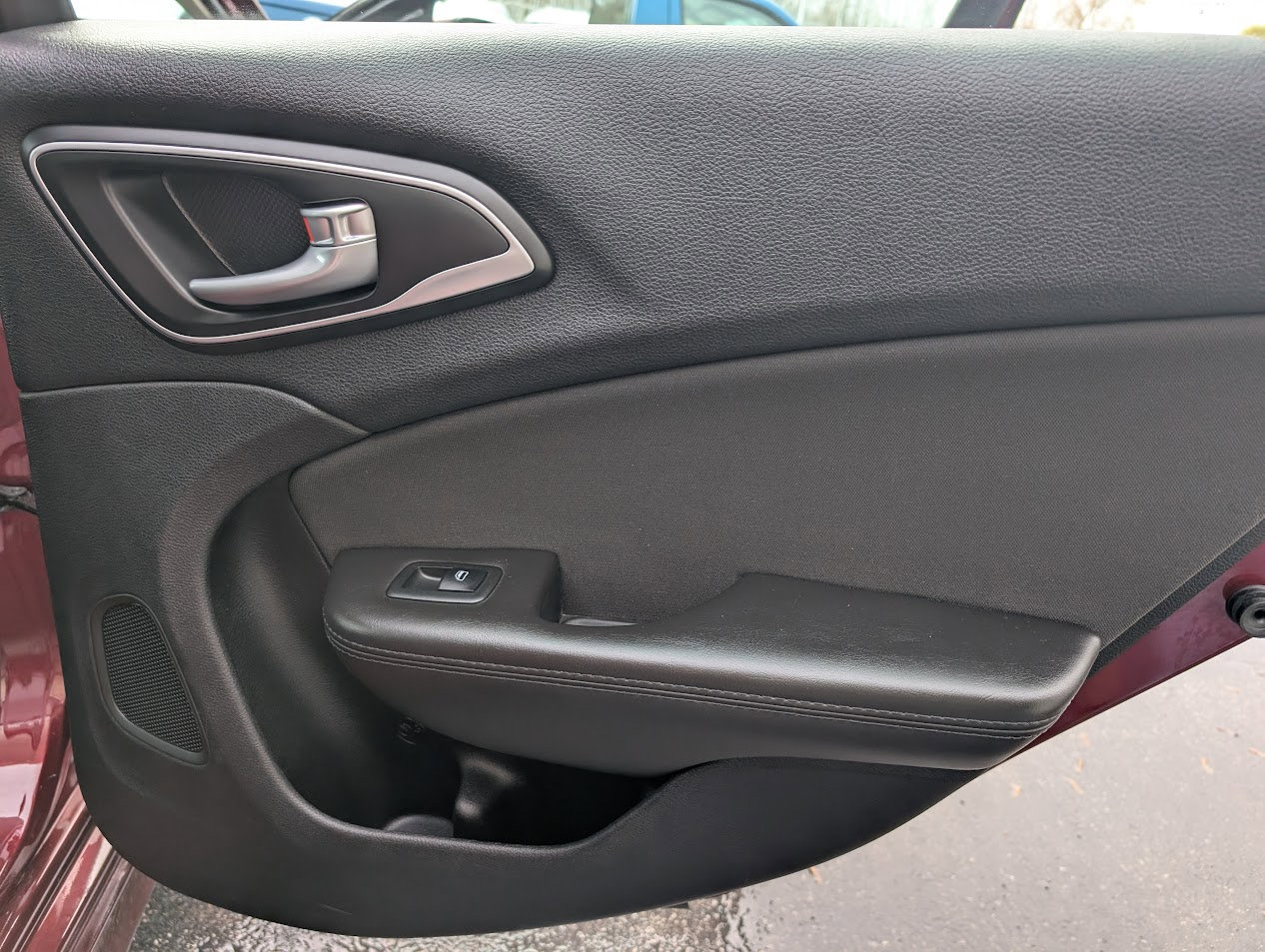 Used 2015 Chrysler 200 Limited w/ Convenience Group image 40