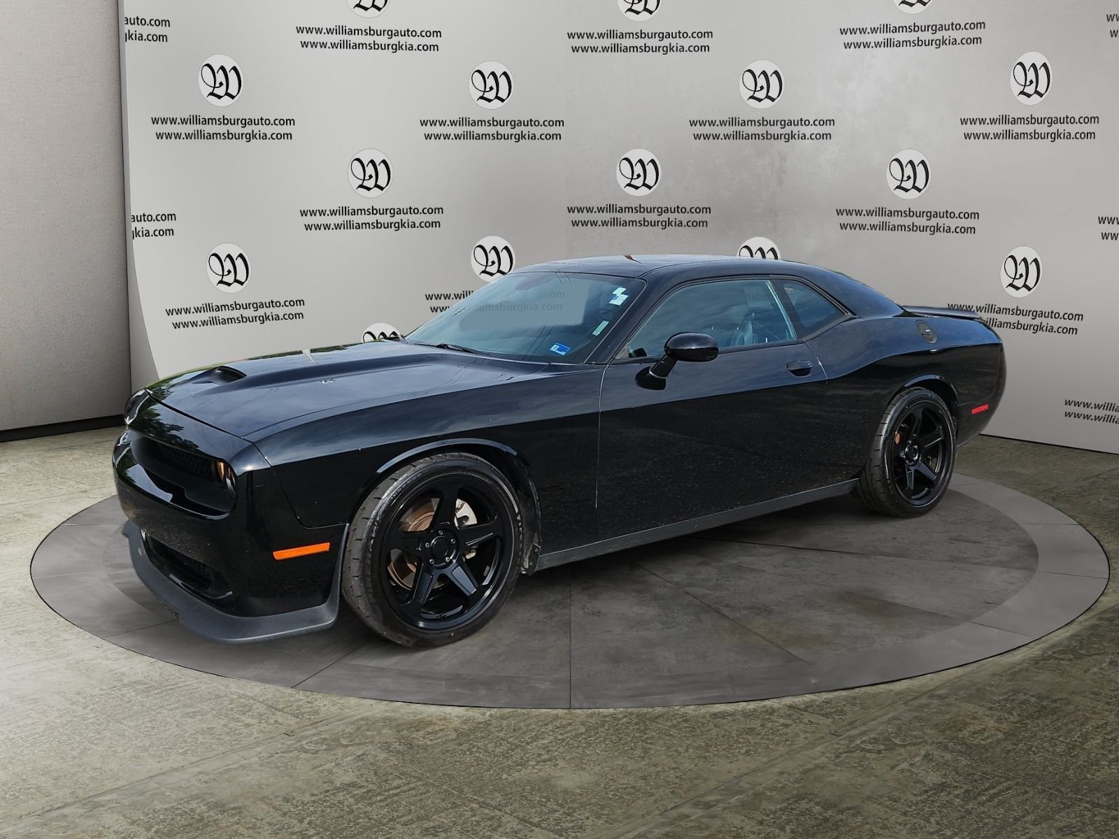 Used 2021 Dodge Challenger R/T RWD image 1