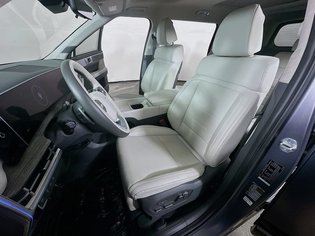 Used 2025 Hyundai Santa Fe Calligraphy FWD image 13