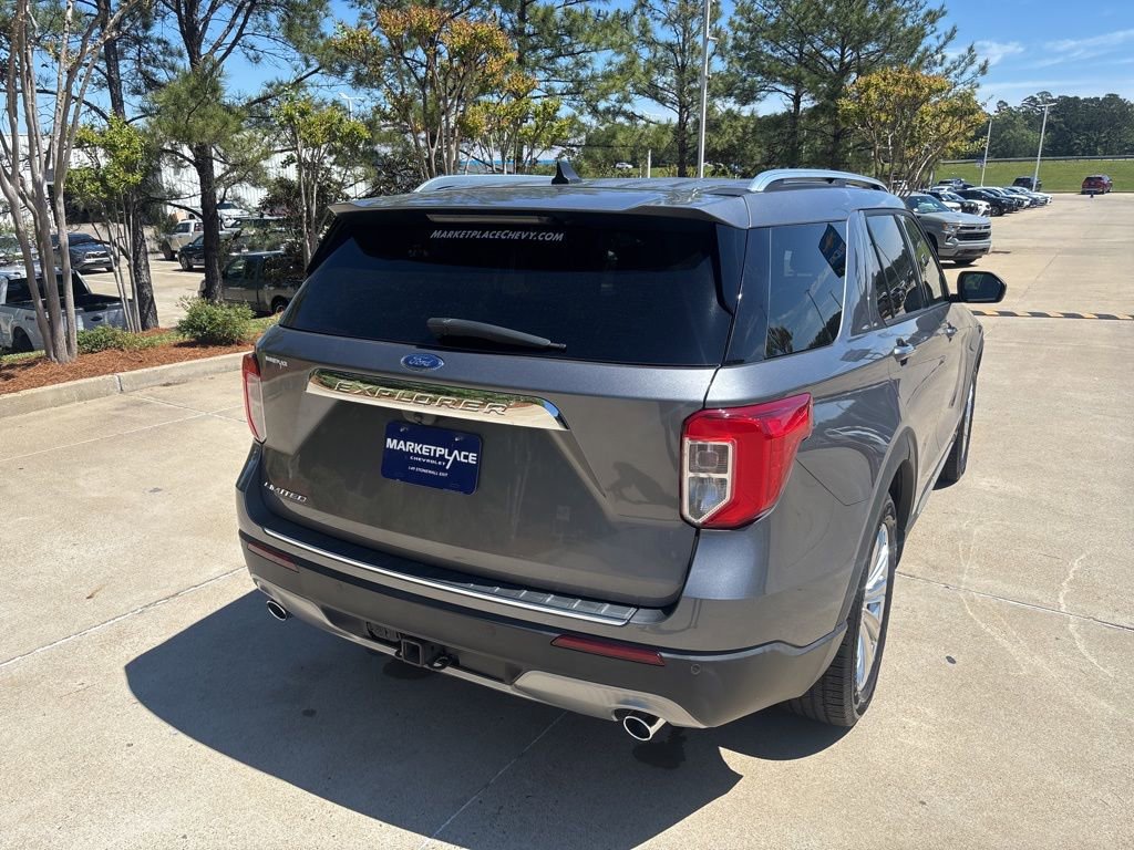 Used 2022 Ford Explorer Limited w/ Equipment Group 301A image 10