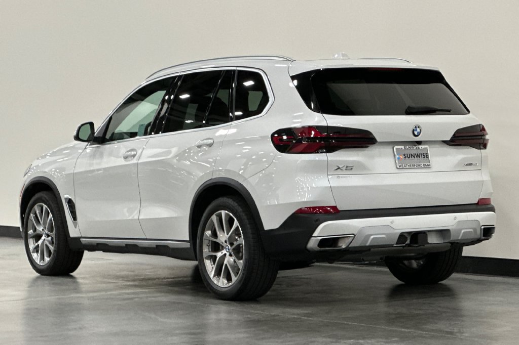 Used 2026 BMW X5 xDrive40i w/ Climate Comfort Package AWD/4WD image 6