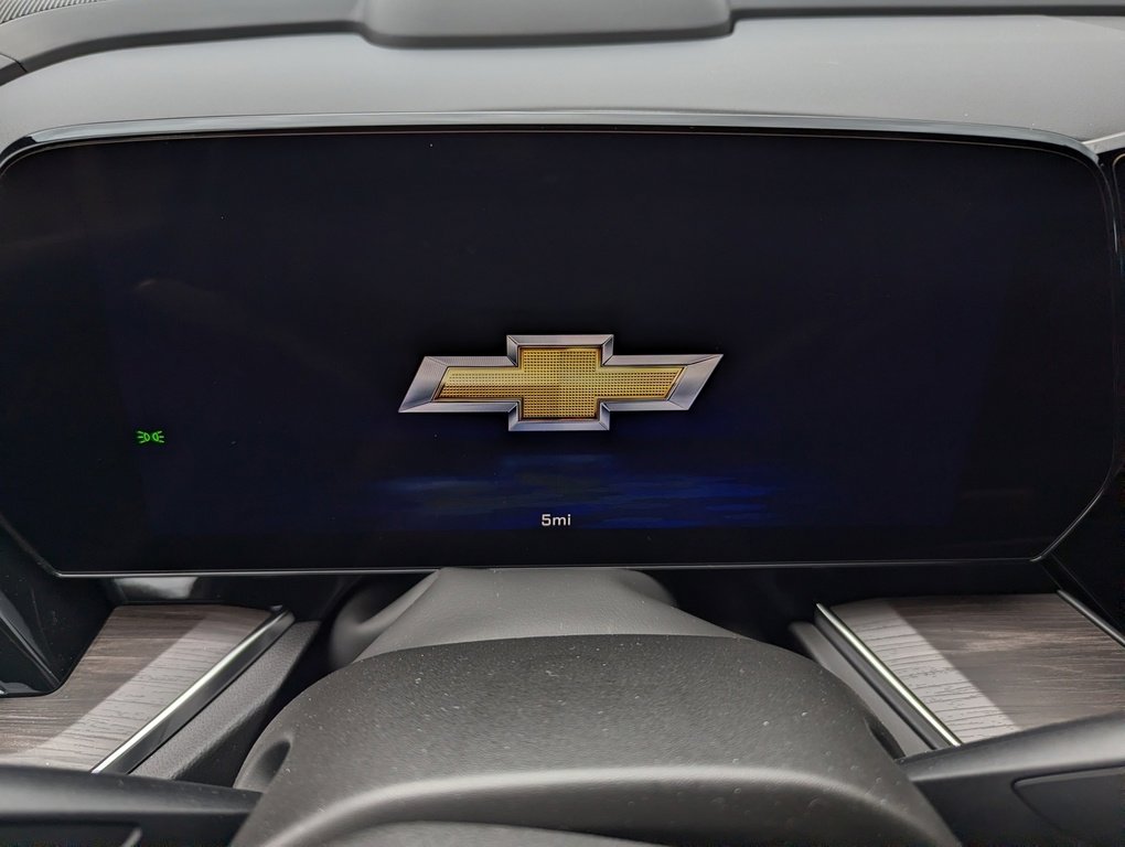 New 2026 Chevrolet Suburban Premier image 2