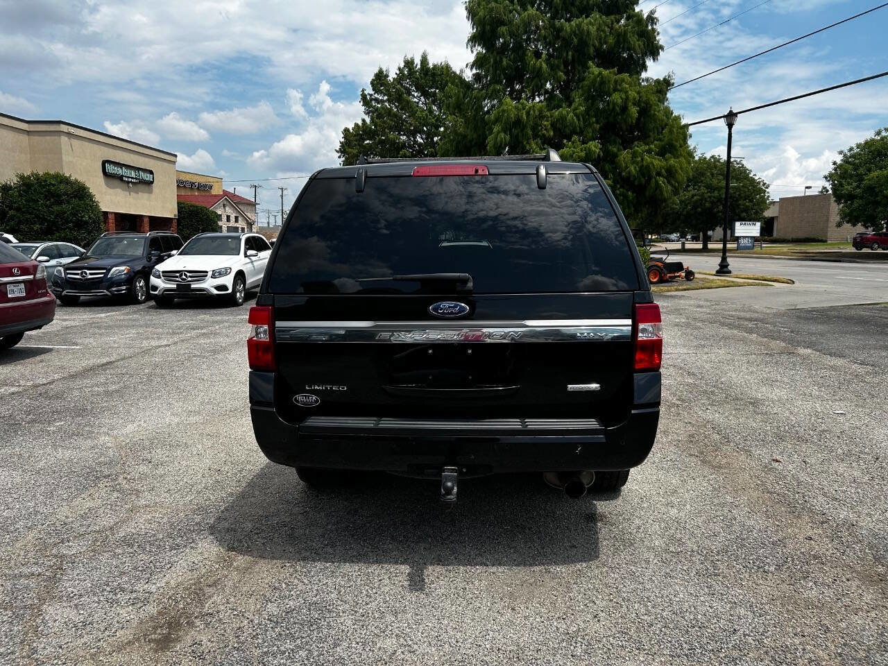 Used 2017 Ford Expedition Max Limited image 5