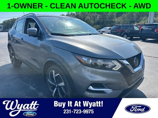 Used 2021 Nissan Rogue Sport SV AWD/4WD image 1