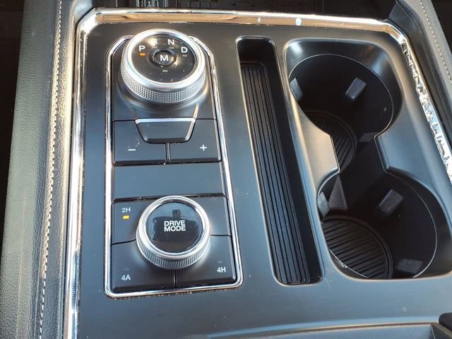 Used 2024 Ford Expedition XLT image 19