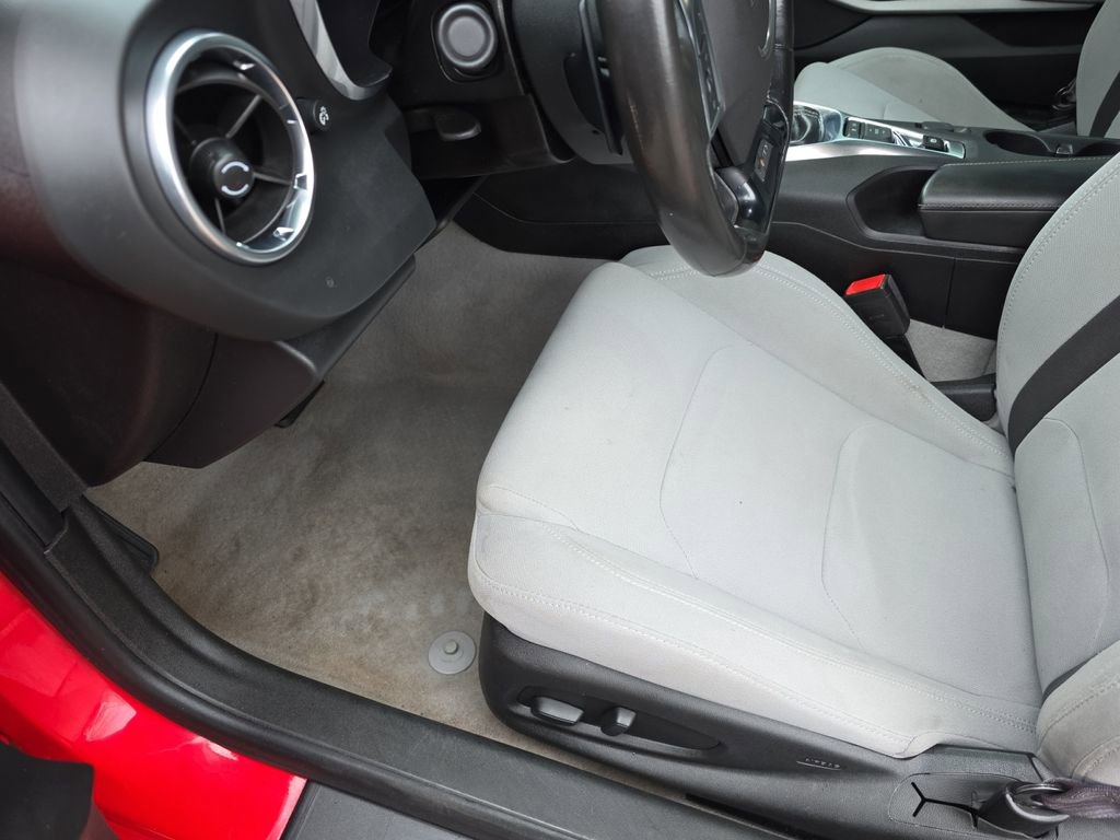 Used 2017 Chevrolet Camaro LT image 17