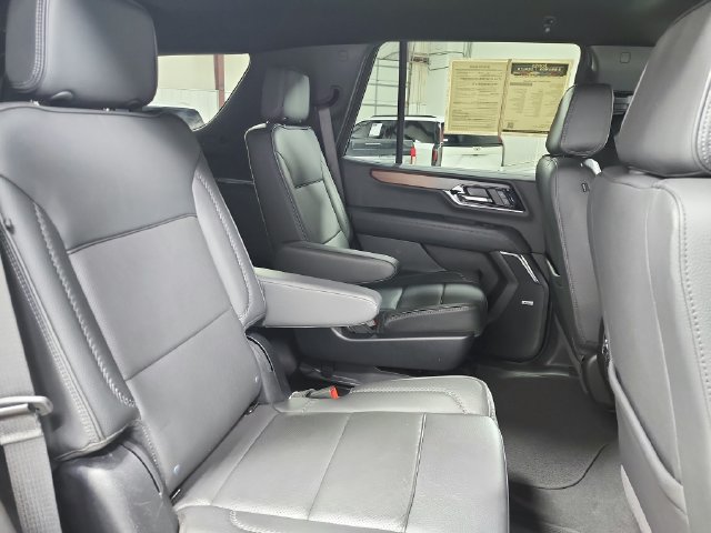 Used 2025 GMC Yukon Denali AWD/4WD image 42