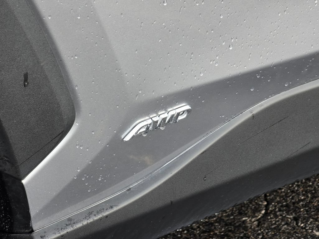 Certified 2025 Toyota RAV4 XLE AWD/4WD image 17