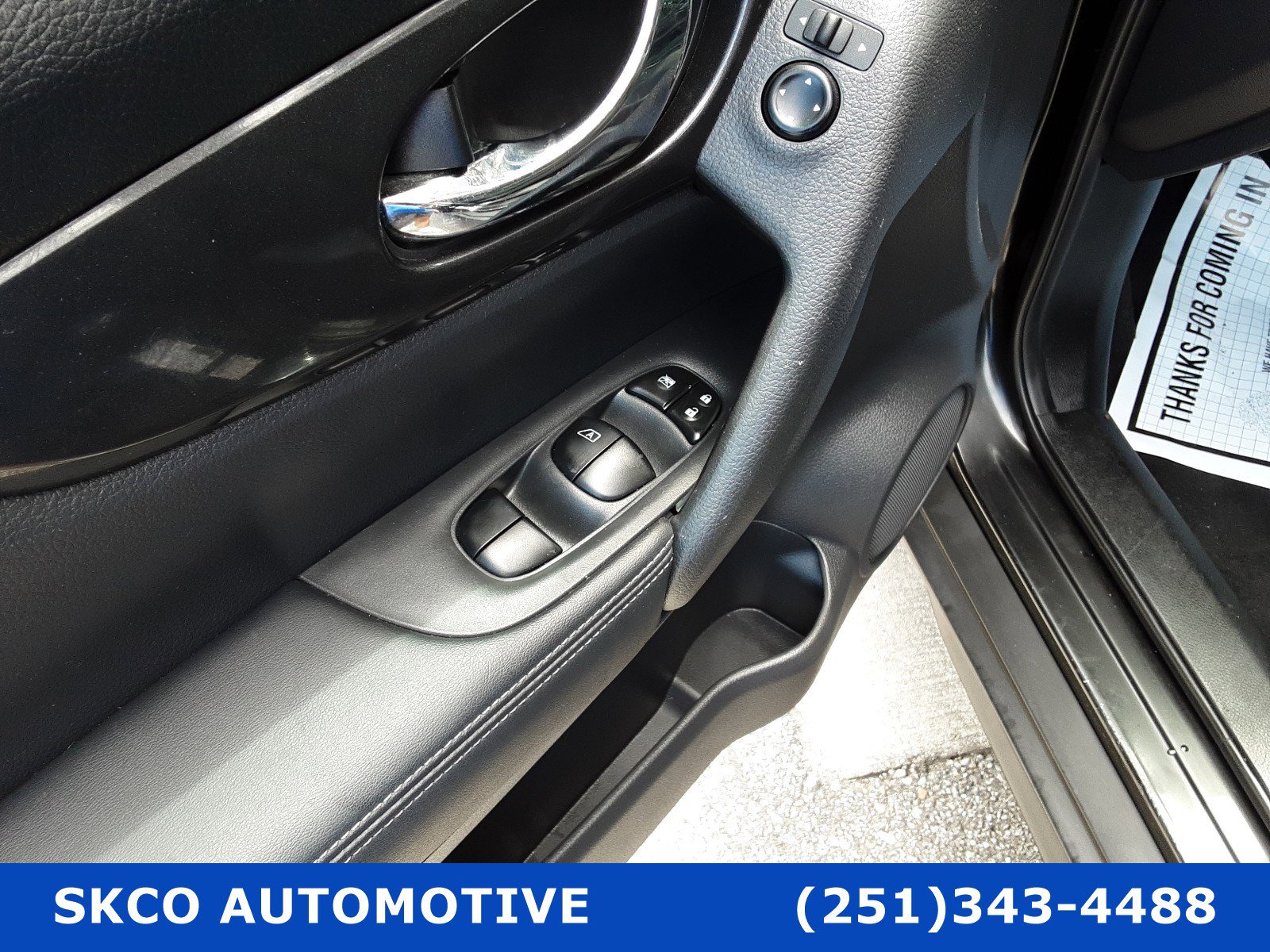 Used 2018 Nissan Rogue SV image 22