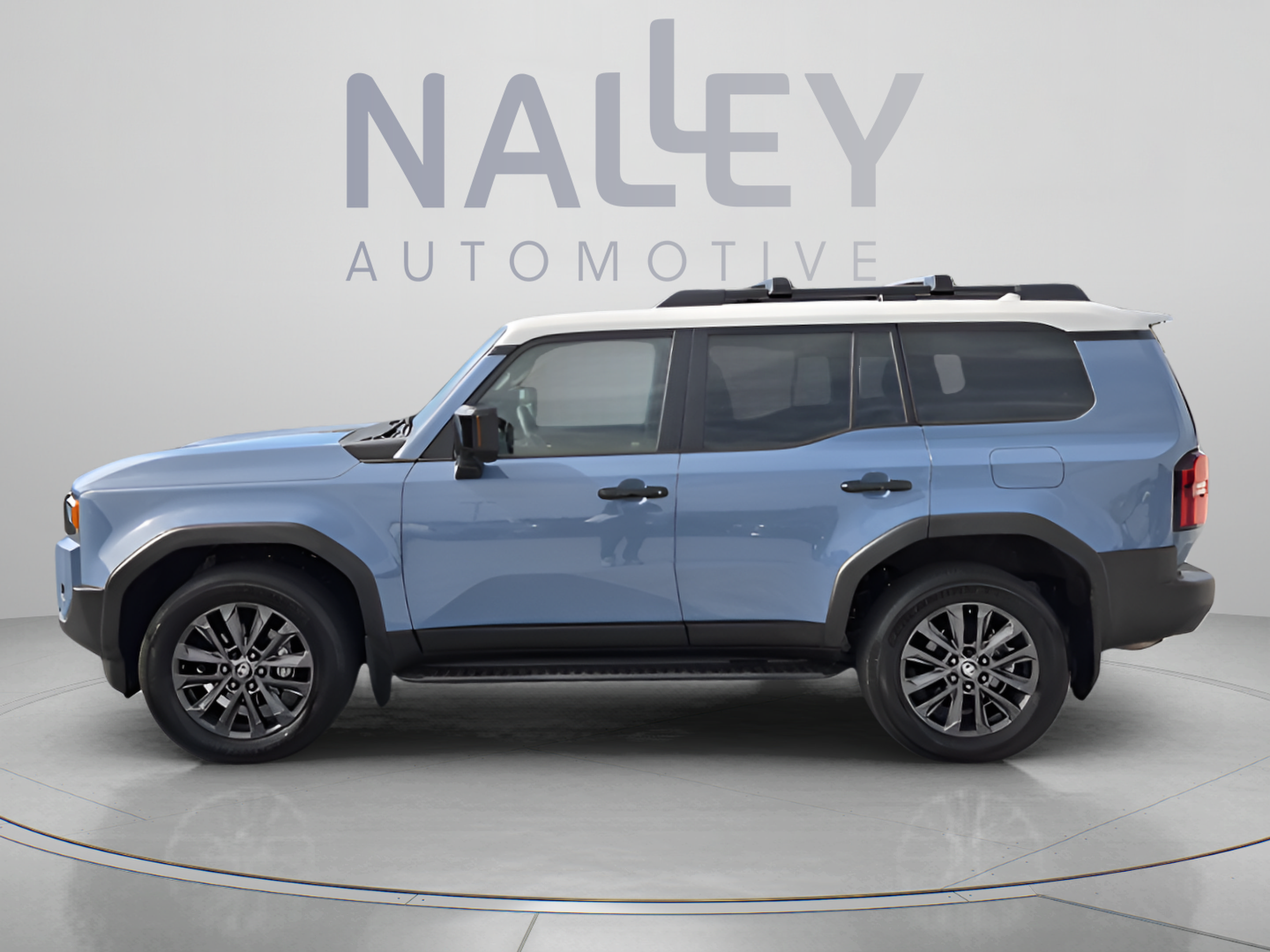 Used 2025 Toyota Land Cruiser w/ Premium Package AWD/4WD image 2