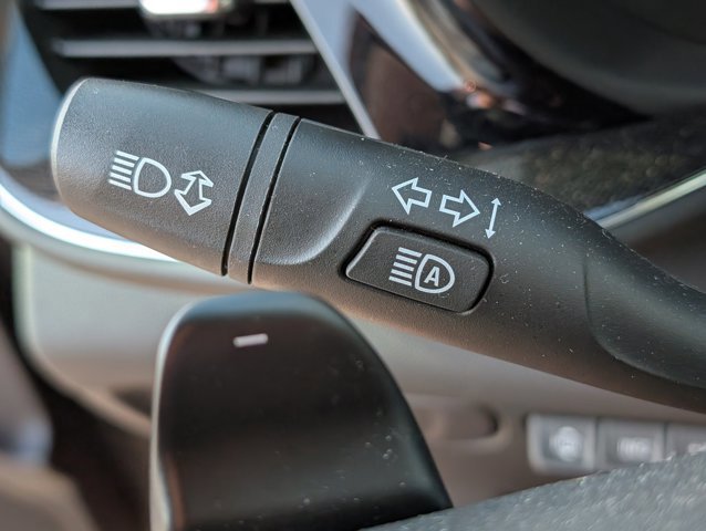 Used 2023 Buick Envision Essence w/ Technology Package I AWD/4WD image 25
