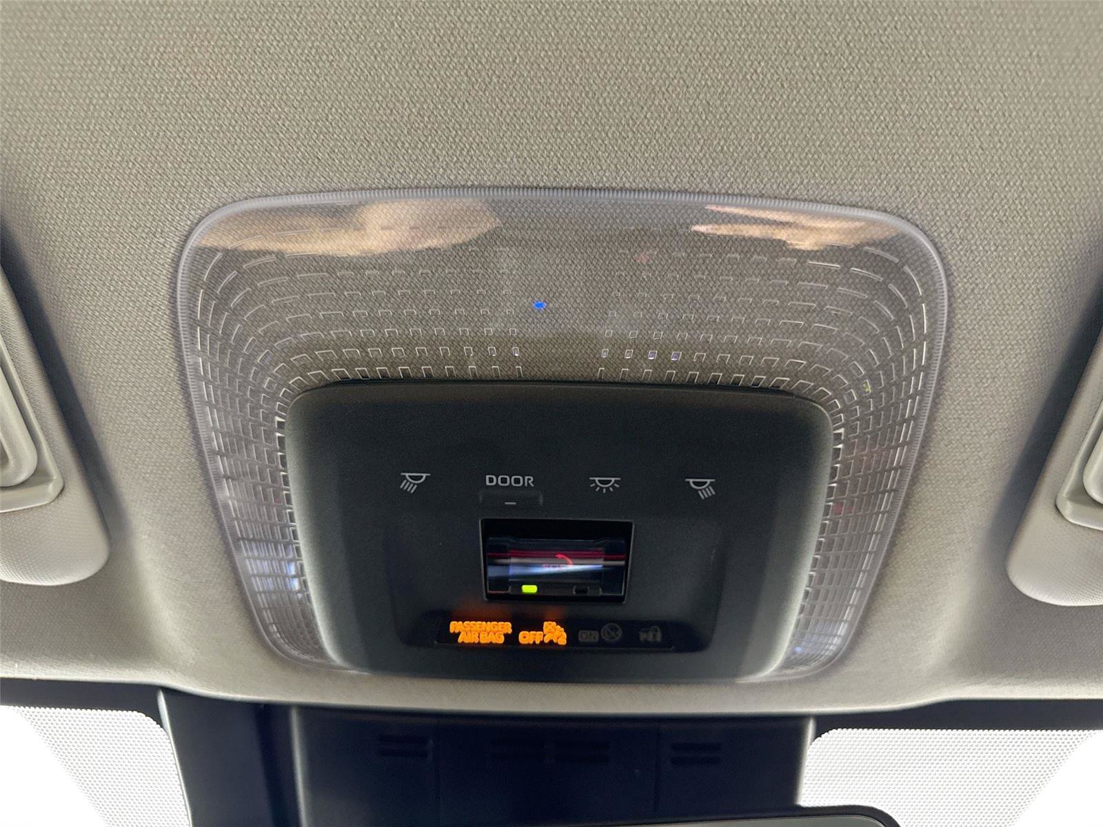 Certified 2025 Toyota Prius Plug-In Hybrid FWD image 6