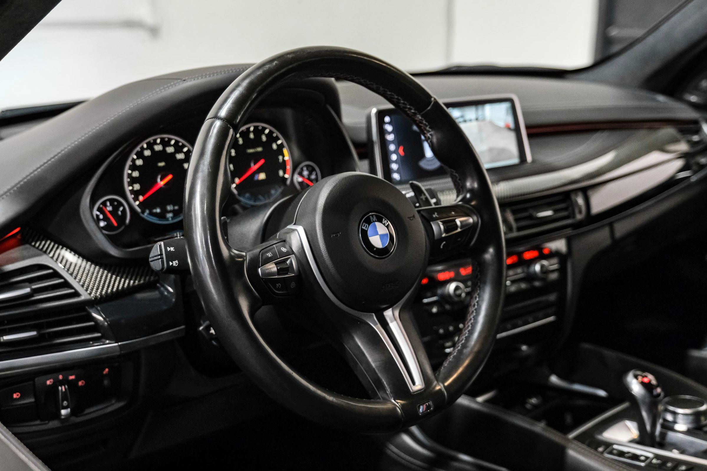 Used 2018 BMW X5 M image 14