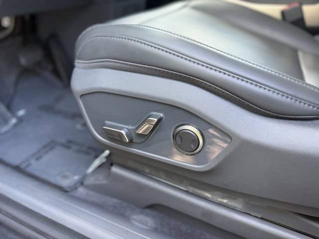 Certified 2026 Kia EV9 Light RWD image 12