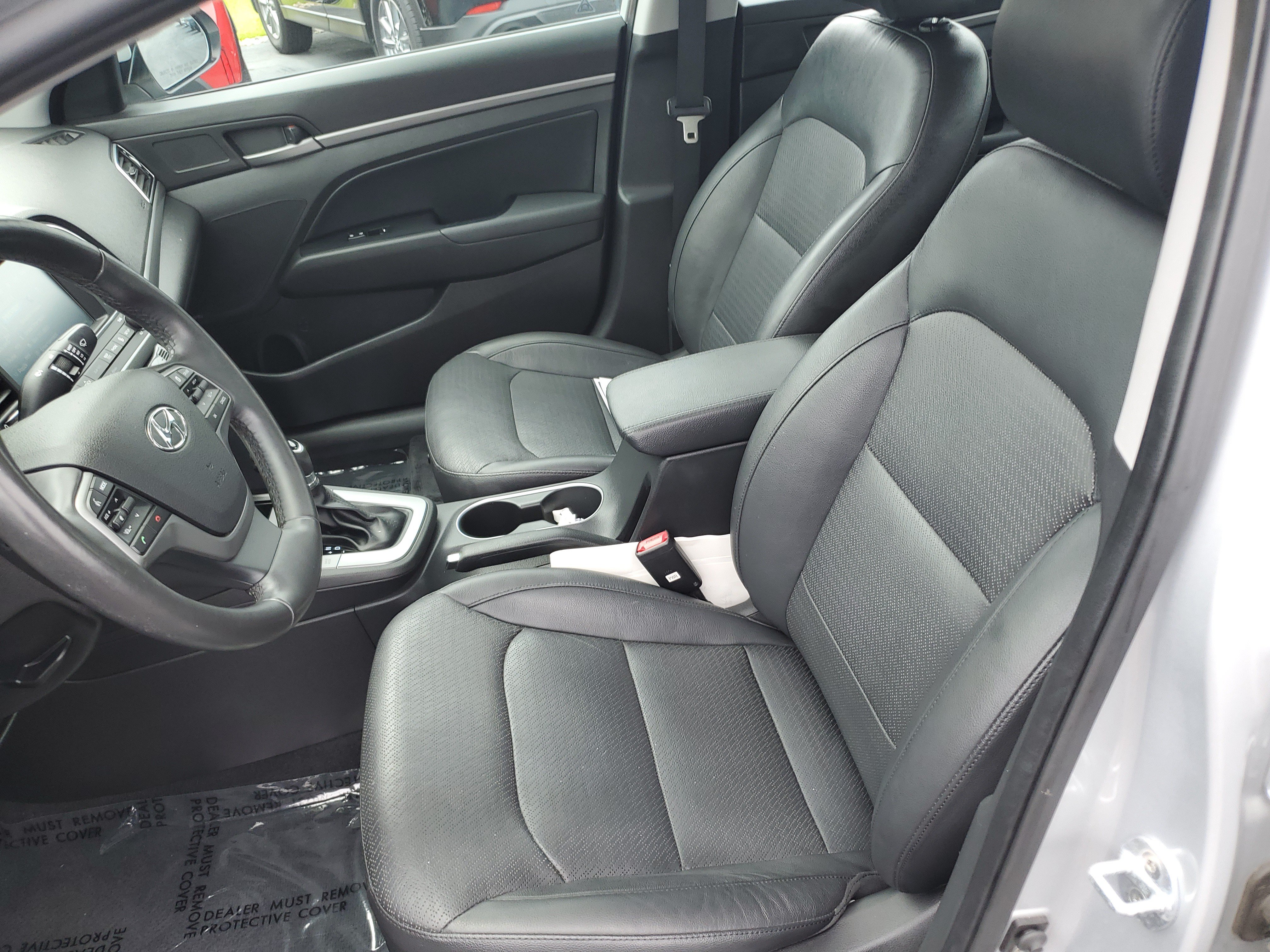 Used 2017 Hyundai Elantra Limited w/ Limited Tech Package 08 FWD image 16