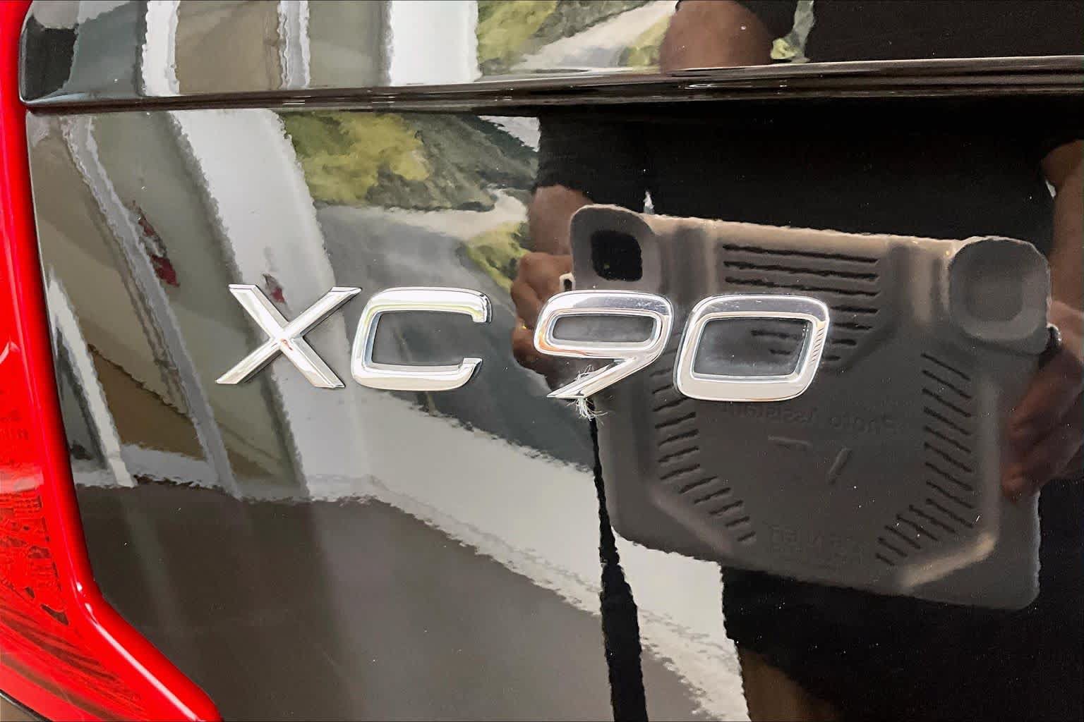 Used 2022 Volvo XC90 T5 Momentum w/ Climate Package AWD/4WD image 33