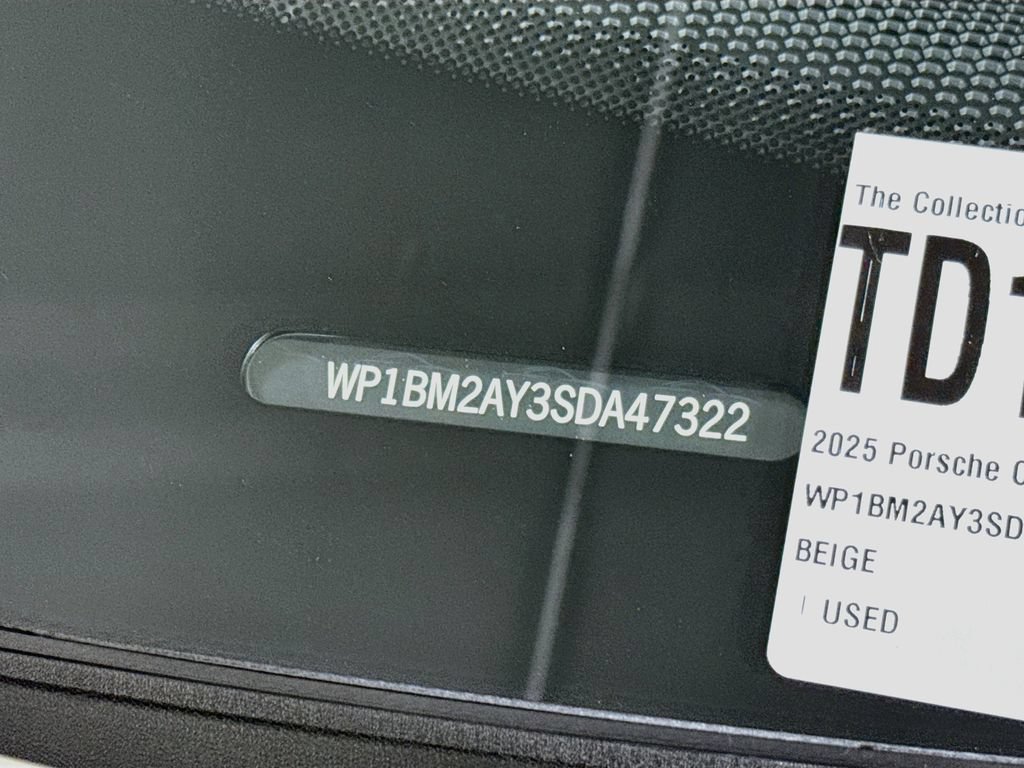 Certified 2025 Porsche Cayenne Turbo AWD/4WD image 30