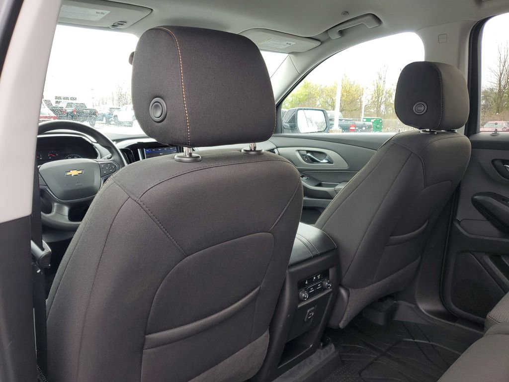 Used 2021 Chevrolet Traverse LS image 26