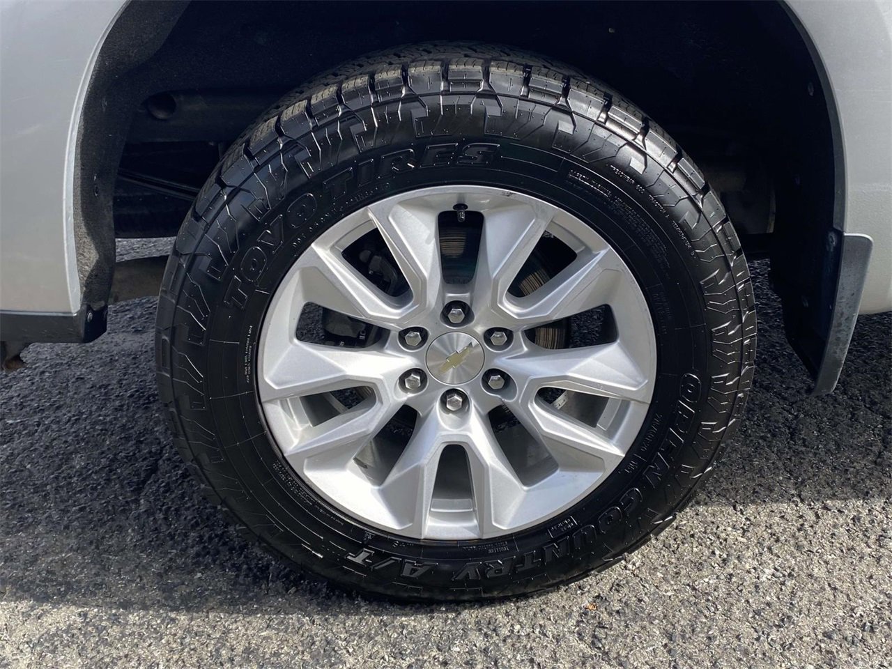 Used 2020 Chevrolet Silverado 1500 Custom w/ Custom Value Package image 8