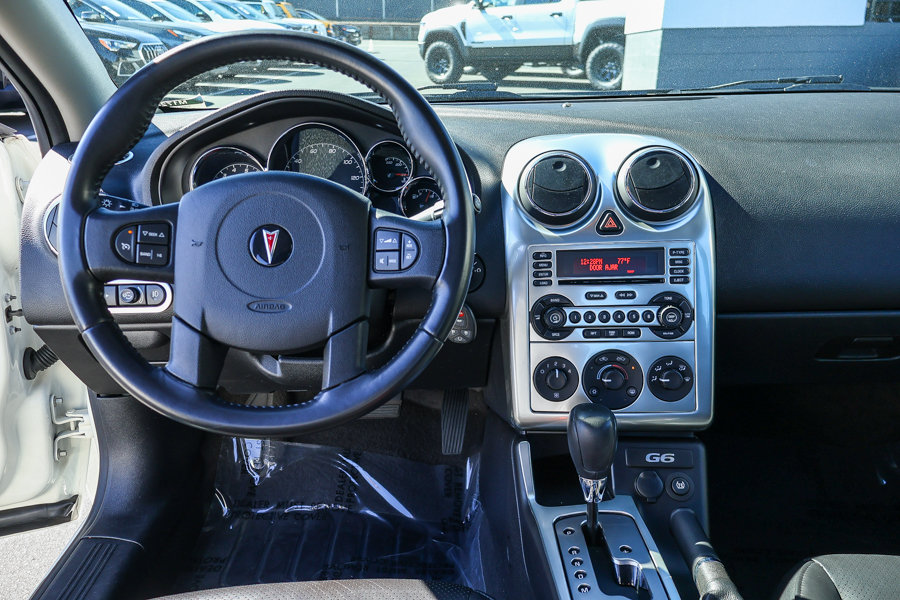 Used 2005 Pontiac G6 GT w/ Premium Value Package FWD image 3
